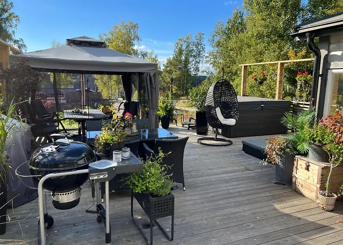 Charming Cottage With Jacuzzi Near Soedertaelje